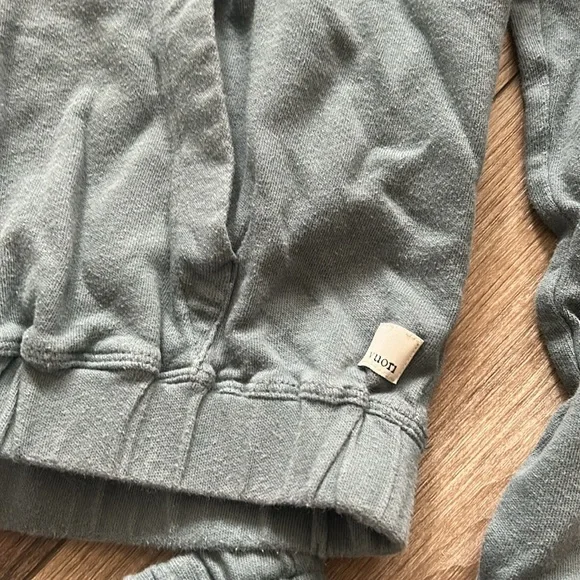 Vuori teal Quarter-Zip Pullover and Shorts Set small XS - Picture 5 of 10